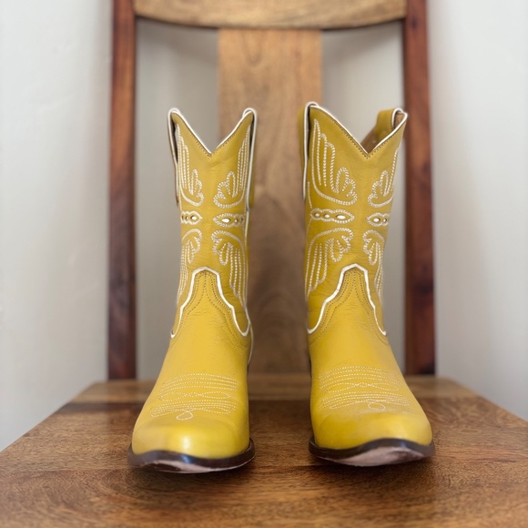 Sunshine-y Day Western Boots Round Toe Mid Calf Size 9.5 - Picture 5 of 5